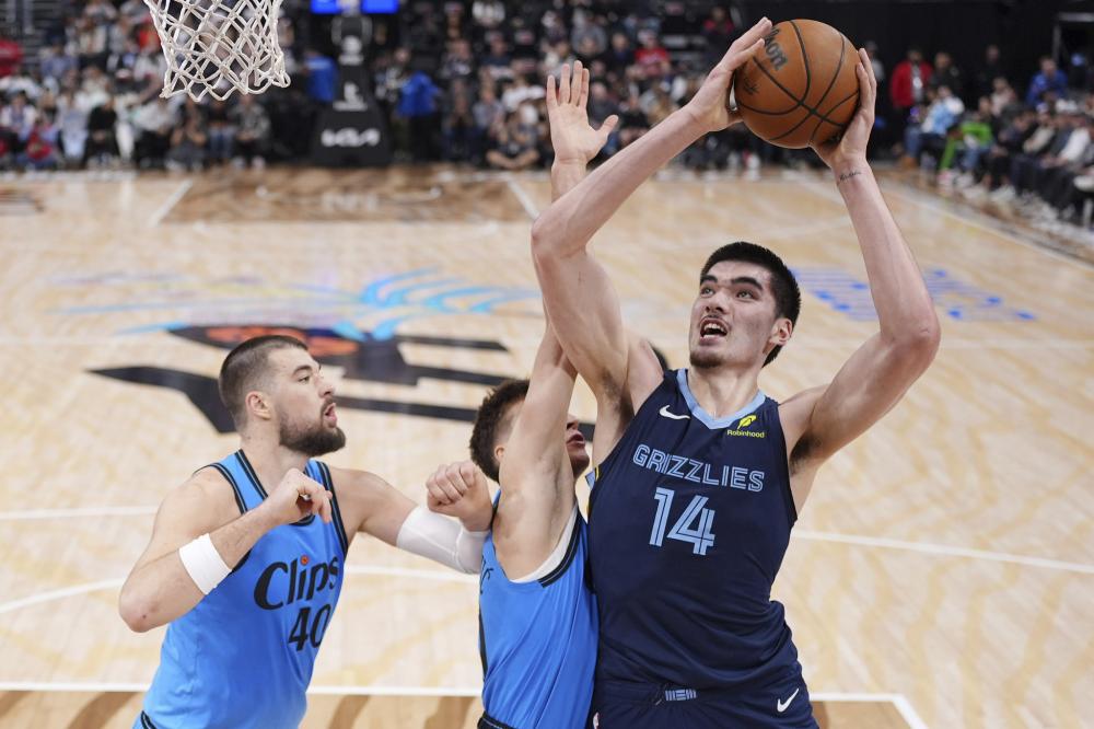 出球队后卫 出球队后卫