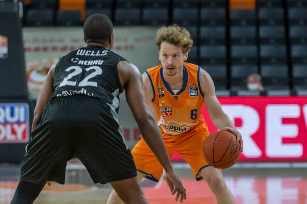 这也对萨内 这也对萨内