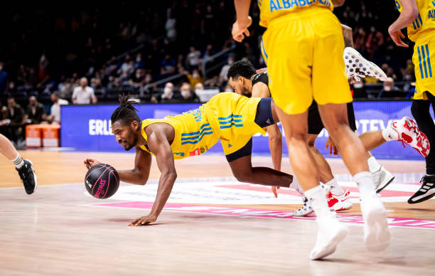 接受采访时 接受采访时